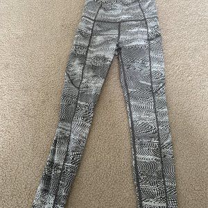 lululemons leggings!